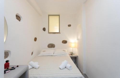 Koronos Casa | Marina's traditional stone house