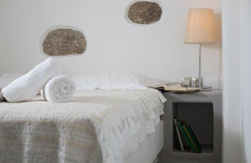 Koronos Casa | Marina's traditional stone house