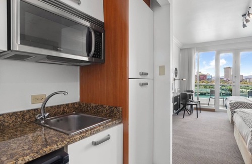 Puerta de Tierra Apartamento | Marina Studio | located at the Condado Lagoon Villas building in Condado