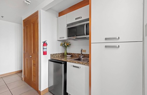 Puerta de Tierra Apartamento | Marina Studio | located at the Condado Lagoon Villas building in Condado