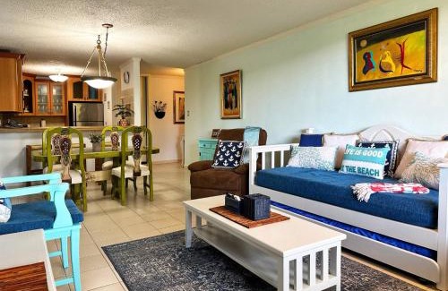Sardinera Apartamento | Marina View Condo 2 Bed - 2 Bath Sleeps 7