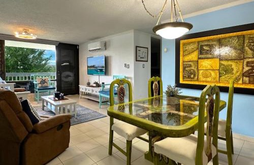 Sardinera Apartamento | Marina View Condo 2 Bed - 2 Bath Sleeps 7