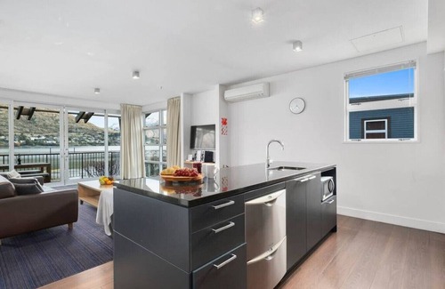 Frankton Apartamento | Marina Views - Apt 207 opposite the lake front