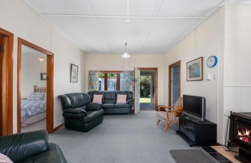 Motuoapa Casa | Marina Views - Motuoapa Bach