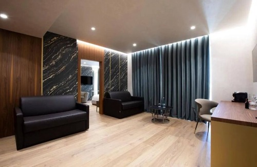 Tirana Hotel | Marinaj Hotel