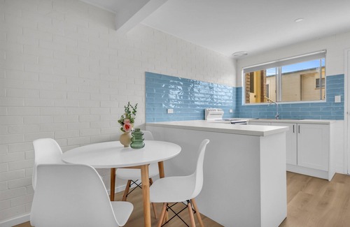 Merimbula Cabina | Marine Crt - Unit 6 Fishpen
