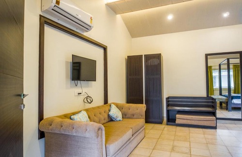 Candolim Hotel | Marine Studios by Le Pension Stays
