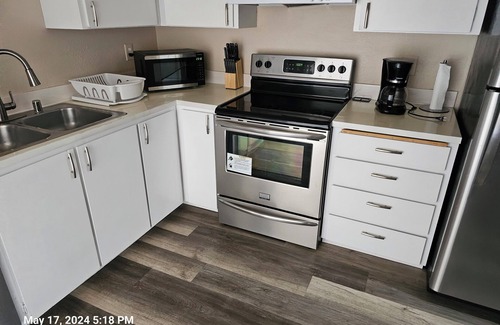 Everett Casa | Marine View Townhouse