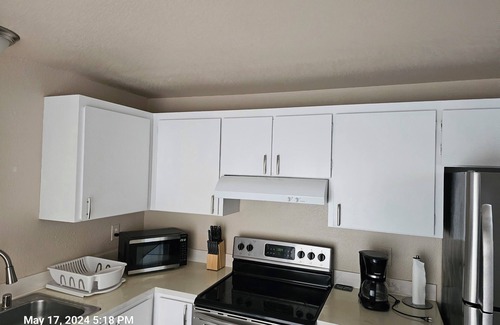 Everett Casa | Marine View Townhouse