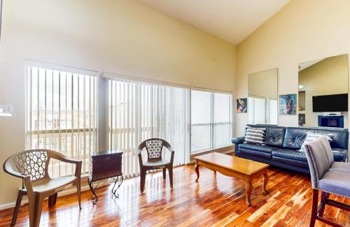 El Lago Apartamento | Mariner Village 307
