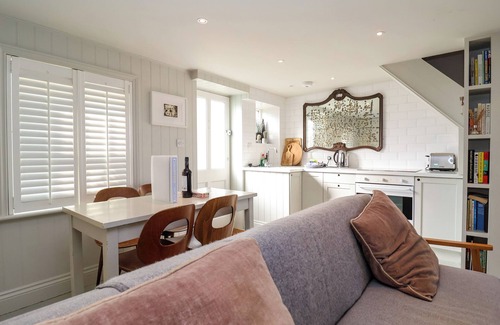 Aldeburgh Cabaña | MARINERS COTTAGE, pet friendly, country holiday cottage in Aldeburgh