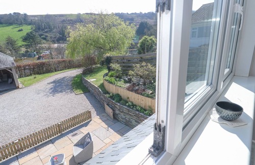 Gorran Haven Cabaña | MARINERS REST, pet friendly, country holiday cottage in Gorran Haven