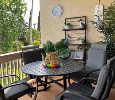 El Lago Apartamento | Mariners Village Tranquil Condo