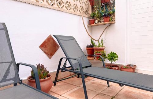 Torrevieja Casa | Marino Home - 2BR Retreat w Patio & Swimming pool