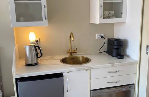 Marino Apartamento | Marino Seaside Studio Getaway