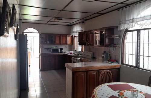 Alajuela Casa | Mario y Jeannette