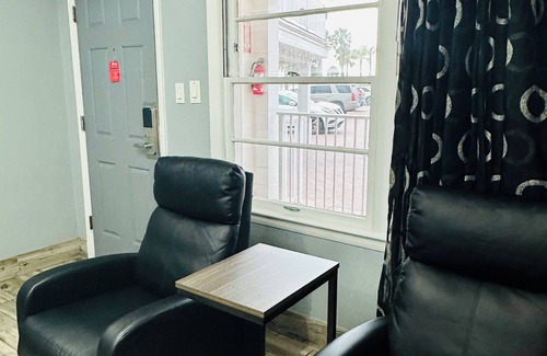 Old Town Hotel | Marion Motor Lodge