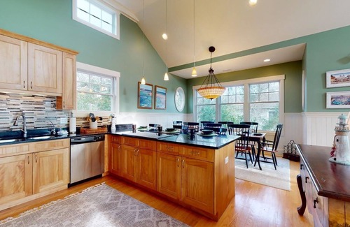 Cape Fear Station Casa | Maritime Forest retreat close to East Beach!