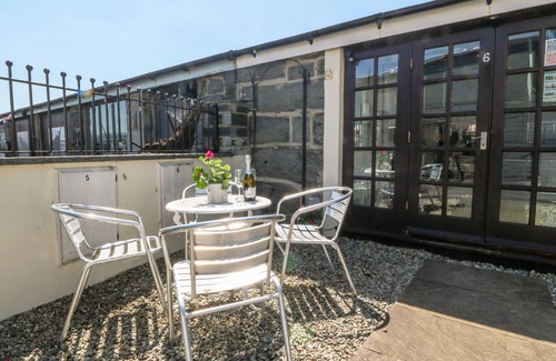 Porthmadog Cabaña | Maritime Mews, 6 The Oakleys