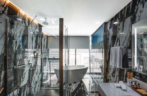 Chugureti Hotel | Marjan Plaza Hotel