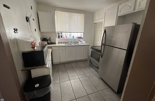 Inkster Casa | Mark twain Great for small gatherings 5-bedroom house with WiFi 420 friendly
