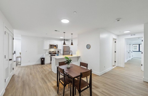 Downtown Wilmington Apartamento | Market view Residence 502 Spacious 2 Bed 2 Bth