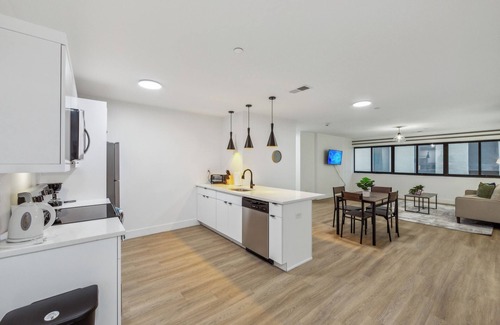 Downtown Wilmington Apartamento | Market view Residence 502 Spacious 2 Bed 2 Bth