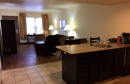 Hillcrest Hotel | Markham House Suites - Little Rock Medical Center