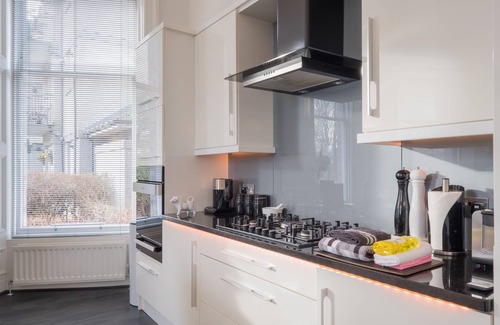 Central Aberdeen Apartamento | Marks At The Manor Luxury Riverside Apartments - Sleeps up to 4, with Parking and Sky TV