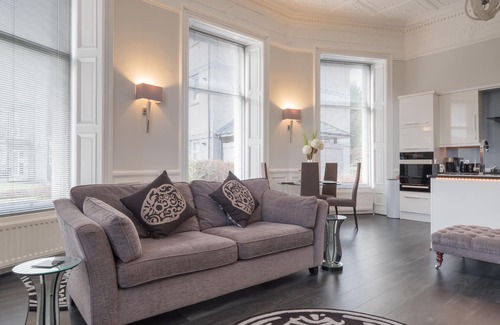 Central Aberdeen Apartamento | Marks At The Manor Luxury Riverside Apartments - Sleeps up to 4, with Parking and Sky TV
