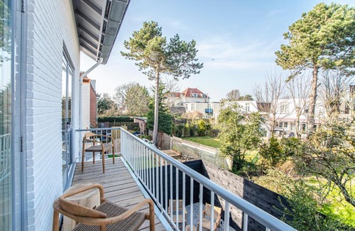 Zandvoort Casa | Marley’s Beachhouse - Luxury Guest Room with balcony