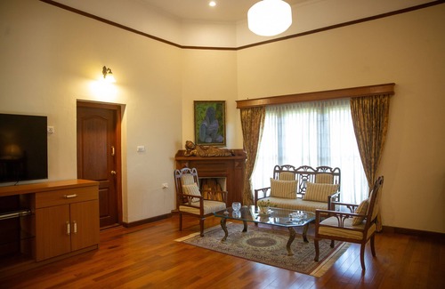Pudumund Cama Y Desayuno | Marlihill Bungalow - CGH Earth