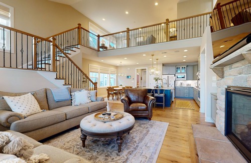 Cedar Neck Casa | Marlin Chase home with resort amenities, patio, grill, balcony & pool
