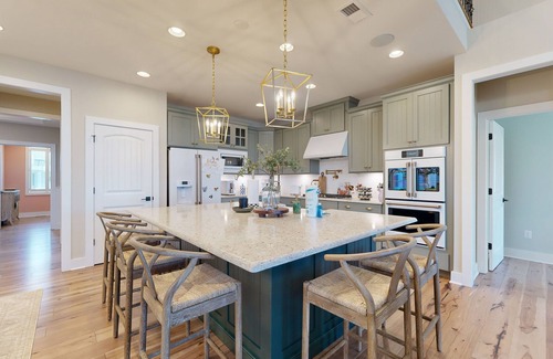 Cedar Neck Casa | Marlin Chase home with resort amenities, patio, grill, balcony & pool