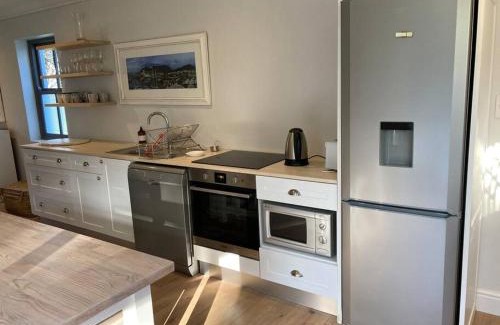 Constantia Apartamento | Maroon Belles
