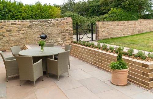 Worksop Casa | Marquesa - Modern dog-friendly barn on a country estate