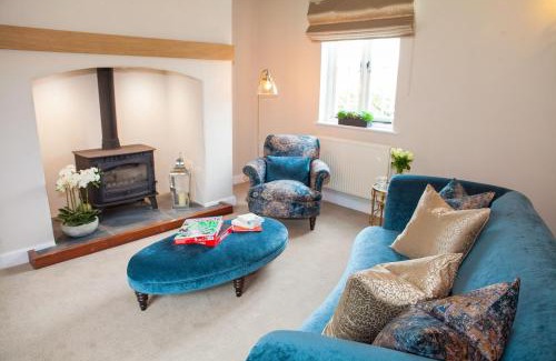 Montgomery Casa | Marrington Farmhouse