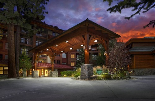 Lakeside Park Complejo | Marriott Grand Residence Resort South Lake Tahoe-Luxury 1-bedroom w/Sofa Bed