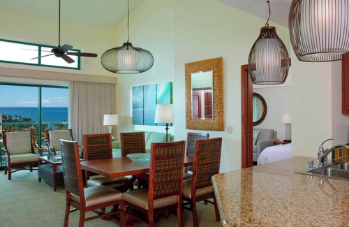 Ko Olina Villa | Stunning 3 Bedroom / 3 Full Bathroom Oceanview Villa Steps From Beach
