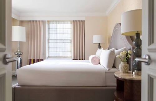 Dupont Circle Hotel | Marriott Vacation Club Mayflower D.C - Suite