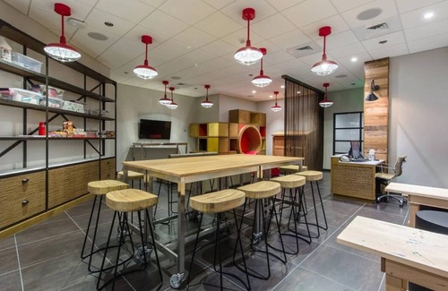 Civic Core Complejo | Marriott Vacation Club Pulse San Diego- Hotel Room Sleeps 4!