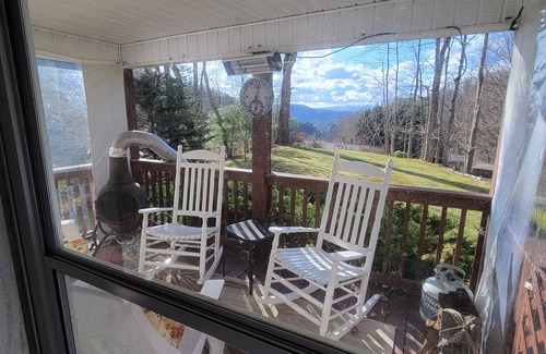 Mars Hill Casa | MARS HILL HIDEOUT. 3/2manufactured home with AC /heat. Near Mars Hill University