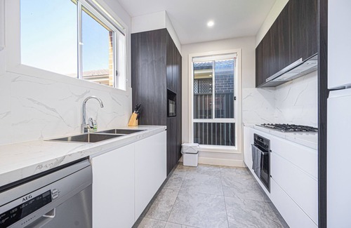 Marsden Park Casa | Marsden Park 2 level brand new house near Parks