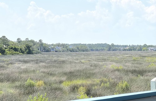 Saint Simons Heights Condominio | Marsh Front - Tres habitaciones - A pie de Redfern Village