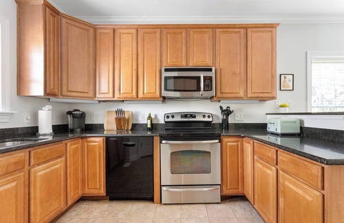 North Charleston Casa | ✰ MARSH VIEW - CHARMING 3BR/2.5BA - BIKES/KAYAKS ✰