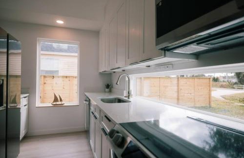 St. Augustine Casa | Marsh View - Modern Getaway - Mins from Downtown