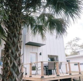 St. Augustine Casa | Marsh View - Modern Getaway - Mins from Downtown