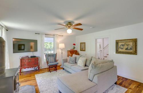 Marshall Casa | Marshall Cottage on 1895 Tobacco Farm with Hot Tub!