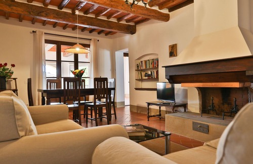 Reggello Otro | Marta Apartment - Agritourism Antico Borgo La Torre