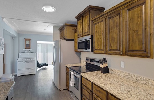 Alhambra Casa | Martha's Getaway-Central PHX 5 bedroom/3bath-POOL